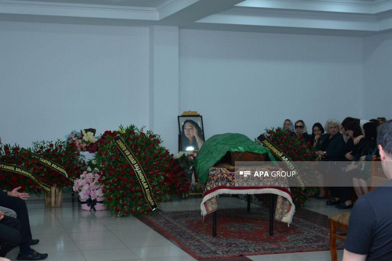 Советскую актрису и бывшую жену Райкина Гулю Салахову похоронили в Баку